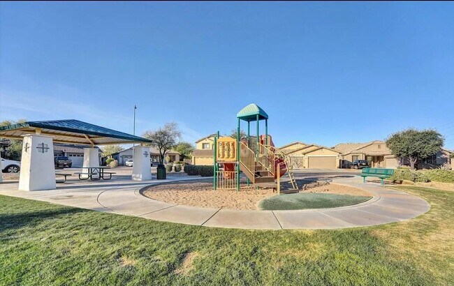 Building Photo - 7706 S 24th Dr