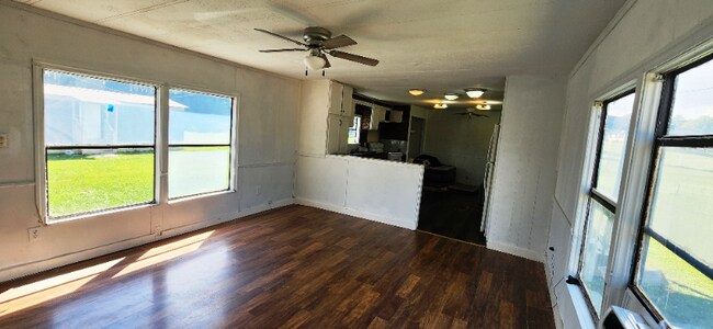 Building Photo - 27485 US-31