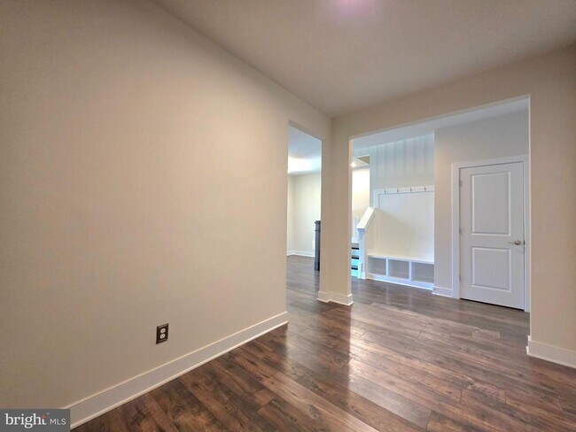Building Photo - 1552 Meadowlark Glen Rd