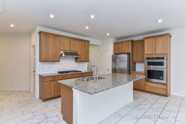 Building Photo - 458 Watercress Dr