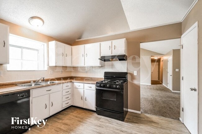 Building Photo - 11610 Helenoak Dr