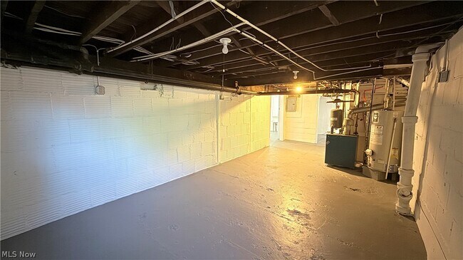 Building Photo - 721 Polk Ave