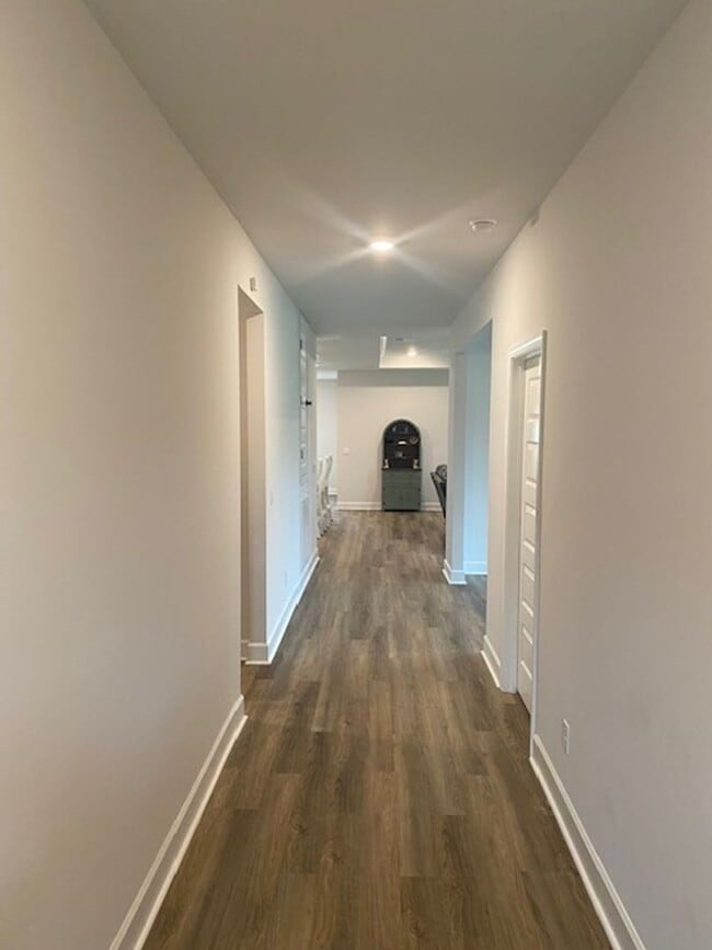 Building Photo - 1020 Ballantyne Ln