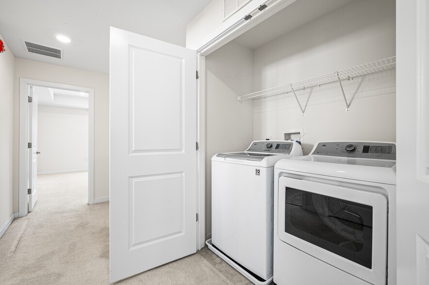 Building Photo - 1857 Boulder Dr