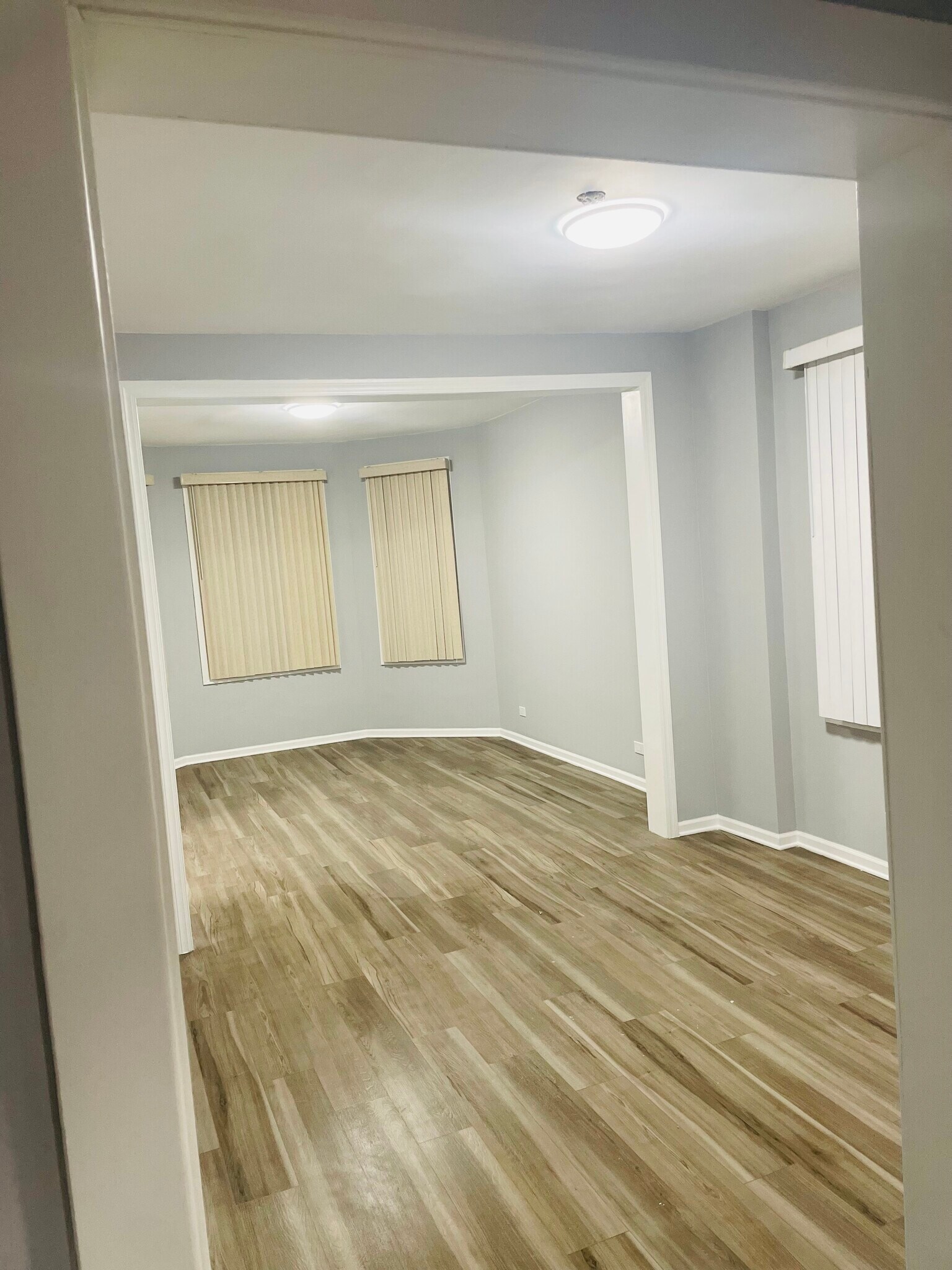 Building Photo - 5646 W 22nd Pl