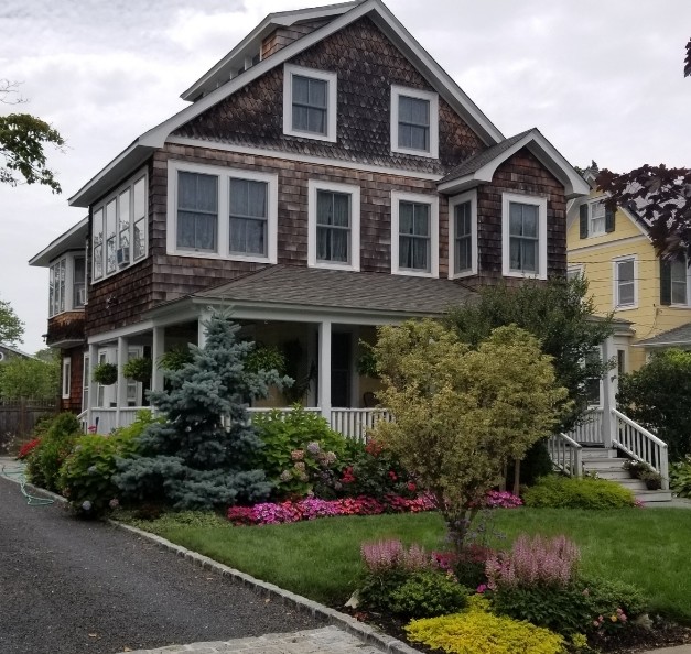 Charming 2 family in babylon village - 78 S Carll Ave