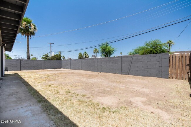 Building Photo - 3526 W Seldon Ln