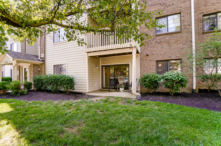 Building Photo - 2317 Vicente Ct