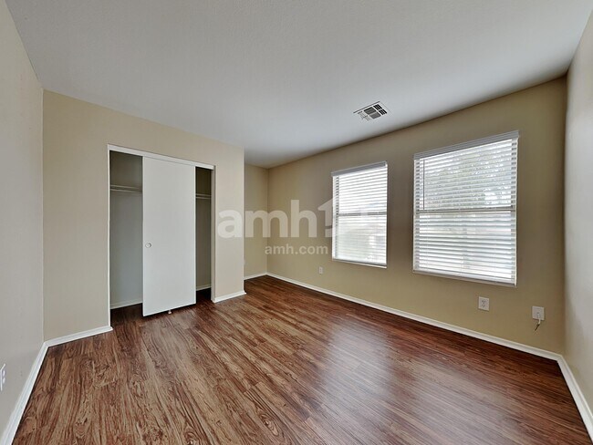 Building Photo - 11167 W Garfield St