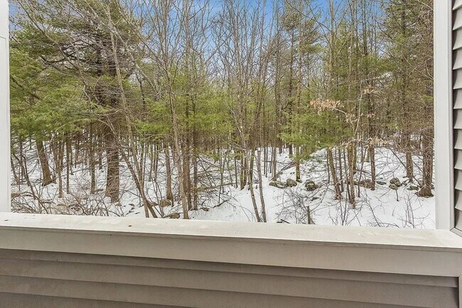 Building Photo - Charming 2BR Condo in South Weymouth