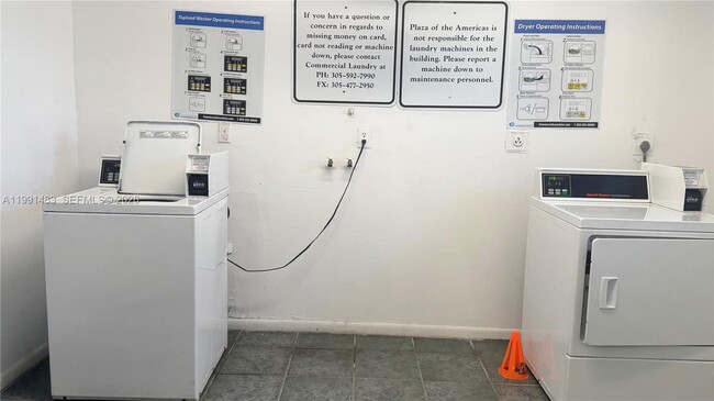 Building Photo - 17021 N Bay Rd