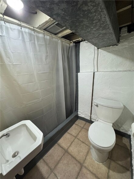 Building Photo - 311 Linden Ave