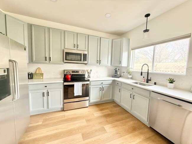 Building Photo - 387 Ivory Cir