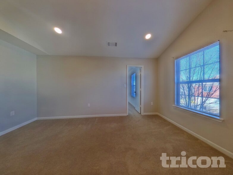 Building Photo - 4936 Broad Leaf Ct