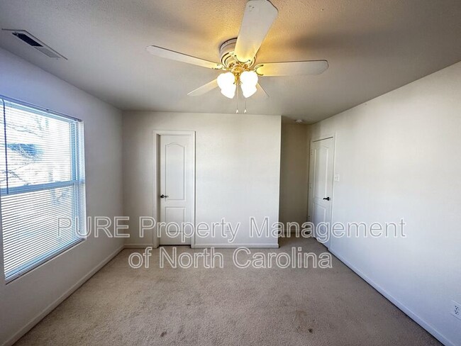 Building Photo - 723 Skywatch Ln