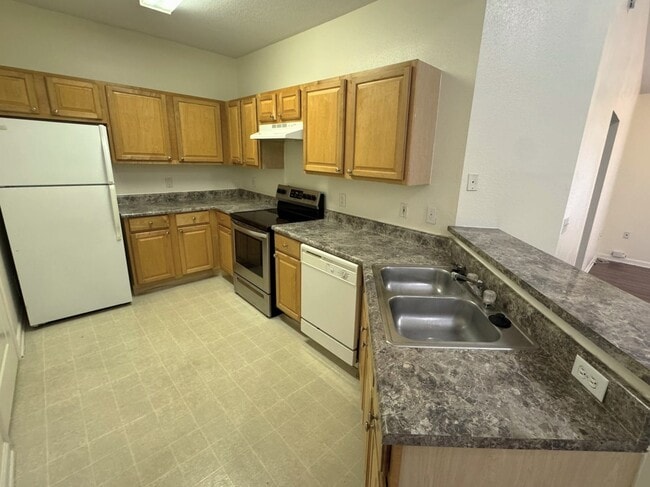 Building Photo - 17952 Villa Creek Dr