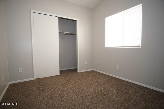 Building Photo - 11021 Sunshine Ct