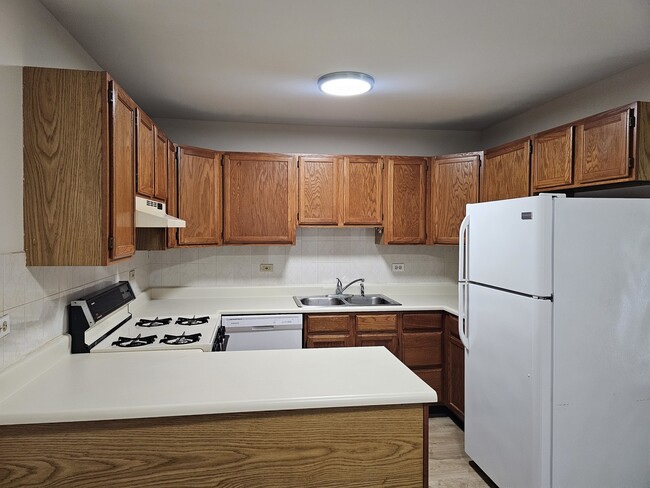 Building Photo - 311 Village Creek Dr