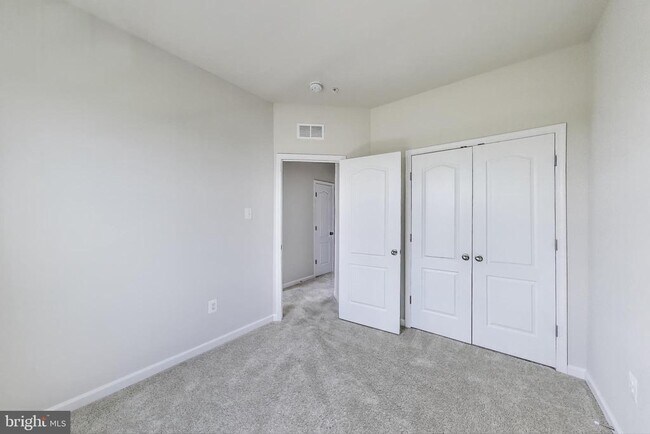 Building Photo - 1821 Jameson Dr