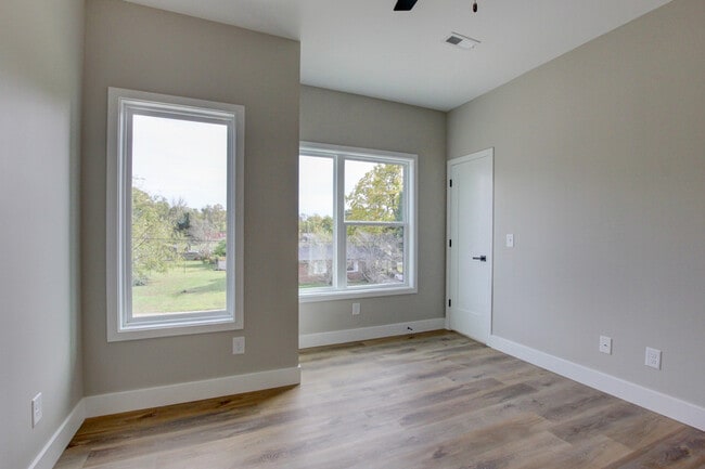 Building Photo - 230 3rd St