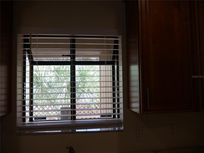 Building Photo - 3026 Vinson Ave