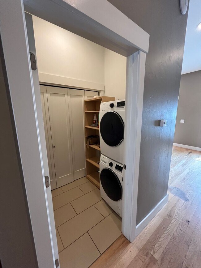 Building Photo - Great Home in Curtis Park, Just blocks to ...