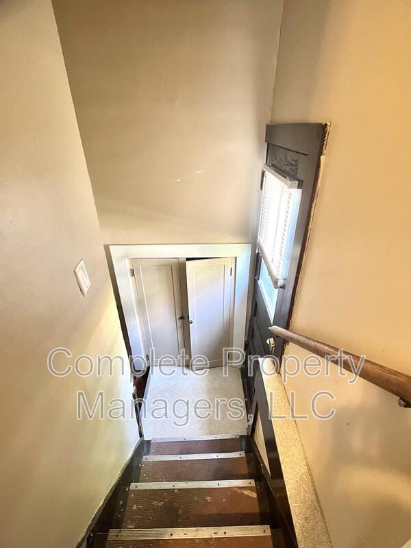 Building Photo - 806 John Farry Pl