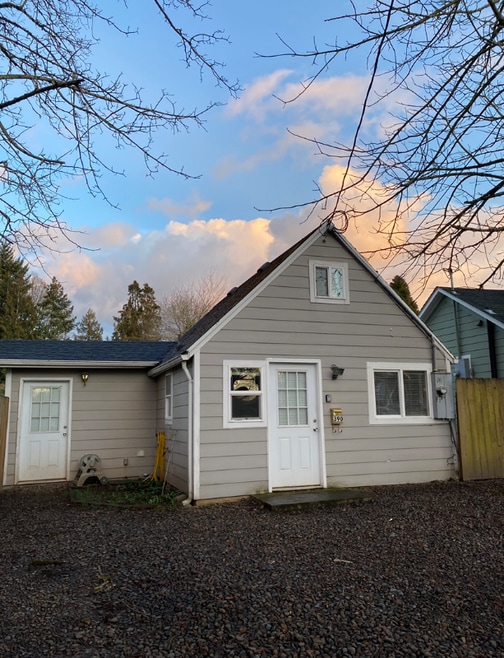 Building Photo - 390 22nd St SE