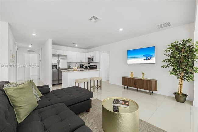 Building Photo - 1924 SW 20th St