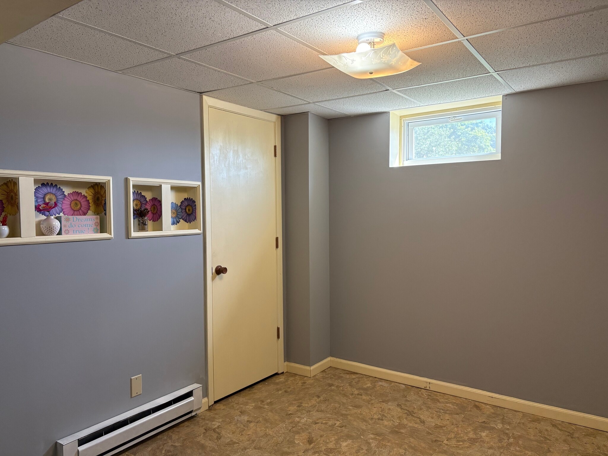 Building Photo - 1406 Valley View Dr