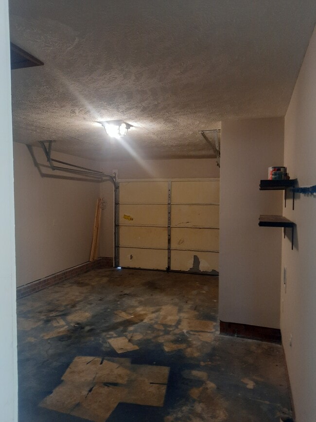 Building Photo - 6921 Timberwood Dr