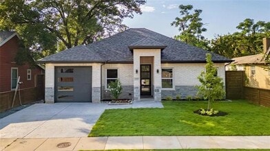 Building Photo - 2230 Garden Dr