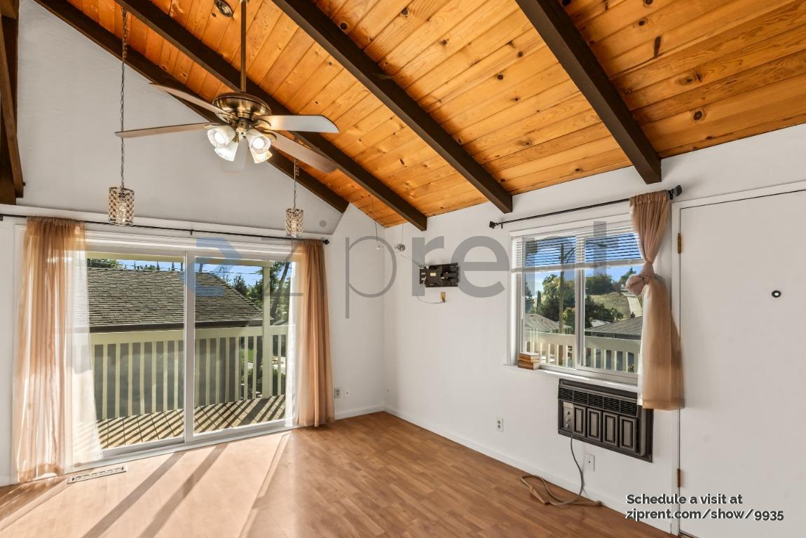 Building Photo - 10806 Hubbard Way