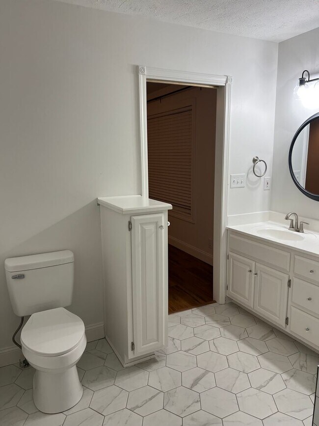 Building Photo - Galloway District RENTAL!  3-Bed, 2-Bath, 2-Car Garage