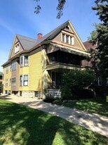 Building Photo - 10 Granger Pl