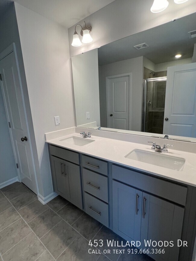 Building Photo - 453 Willard Wds Dr