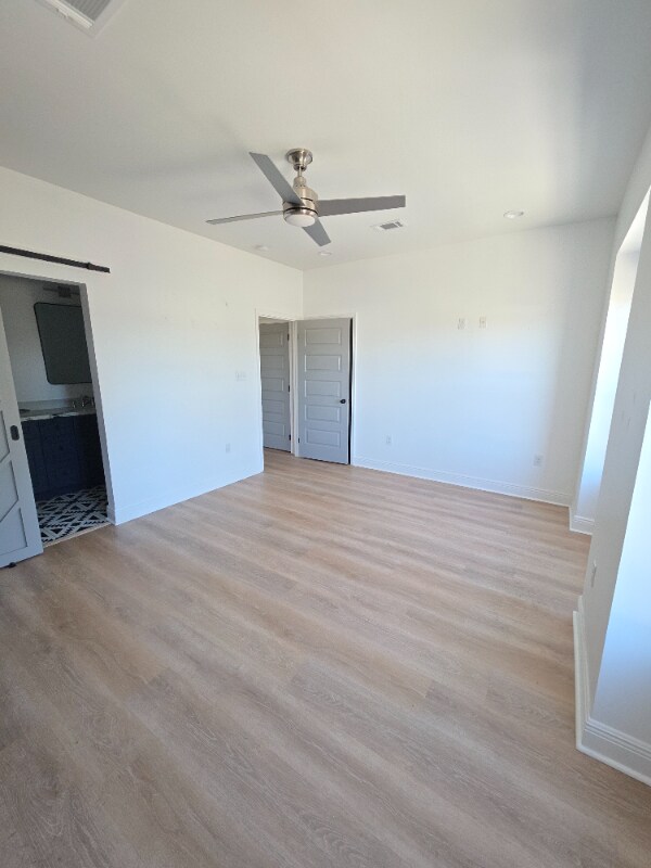 Building Photo - 2431 Franklin Ave