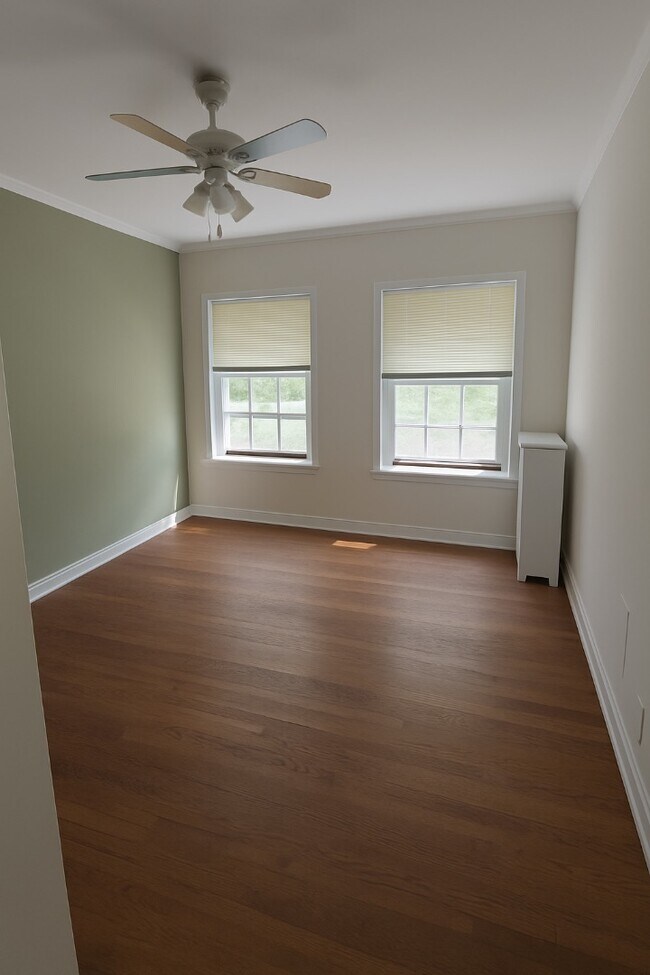 Building Photo - 448 Elmwood Ave