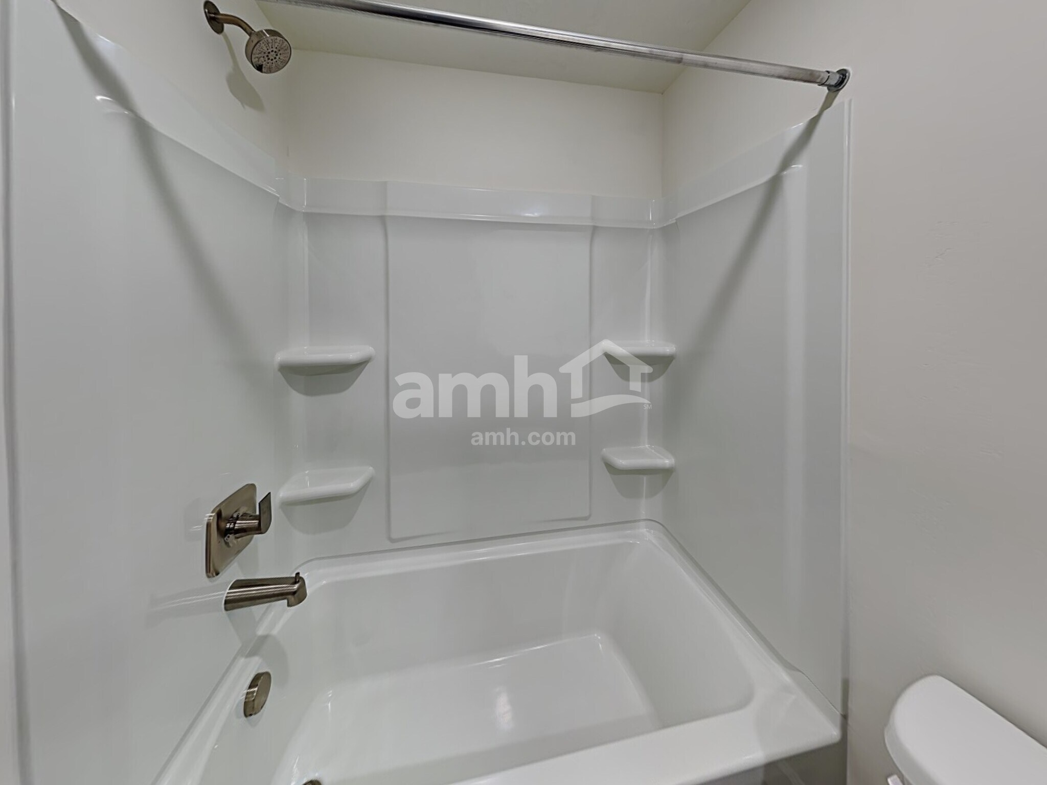 Building Photo - 4418 N Poplar St