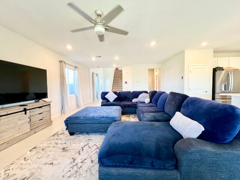 Building Photo - 2878 Sweeping Palm Rd