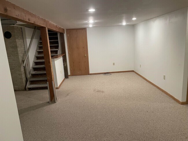 Building Photo - 1740 Park St