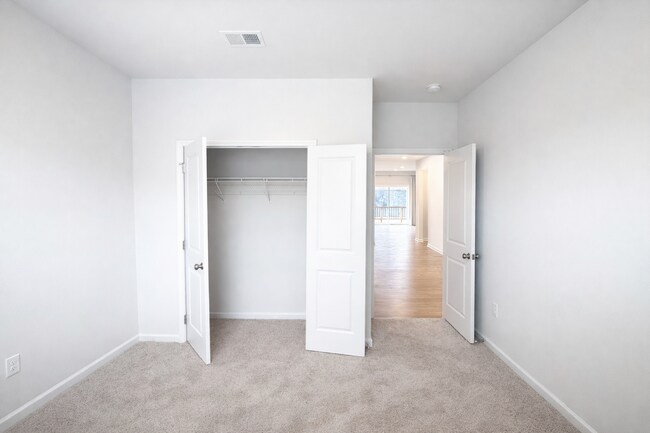 Building Photo - Spacious 5 Bedroom Dawsonville Home with Rare Basement Just Minutes from GA 400 and the Outlets