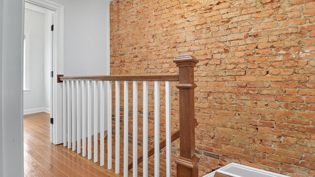 Building Photo - 1654 Gales St NE