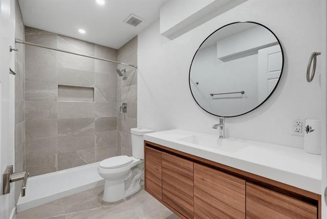 Building Photo - 12607 Gaslite Cir