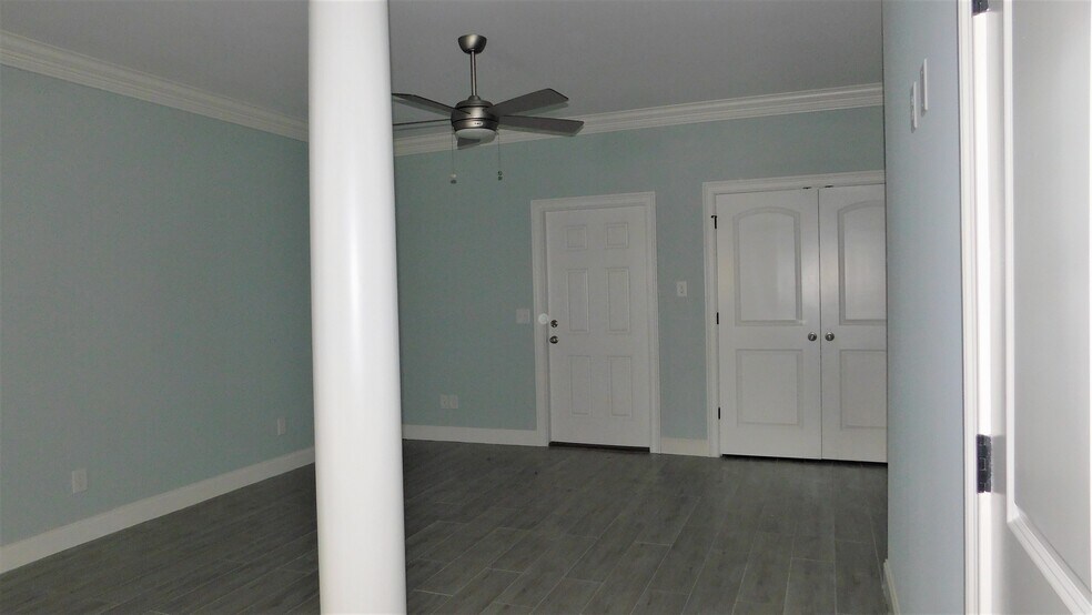 Building Photo - 1173 Waxwing Dr
