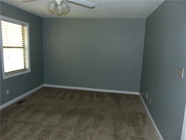 Building Photo - 6042 WinterGreen Rd NW