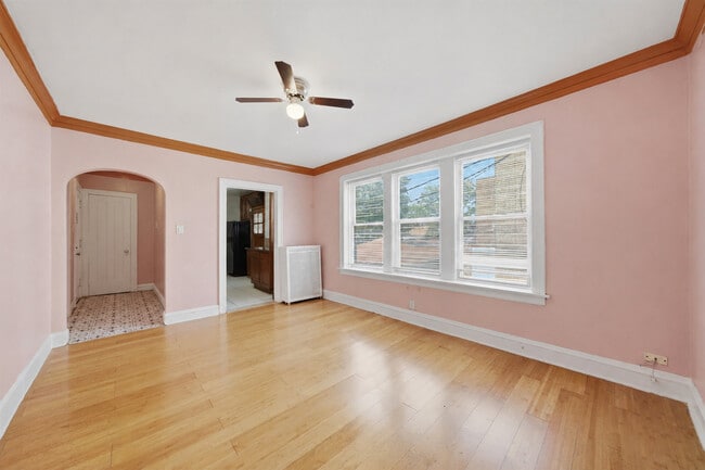 Building Photo - 6316 N Artesian Ave