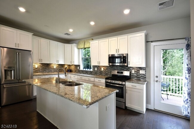 Building Photo - 1802 Devon Ln