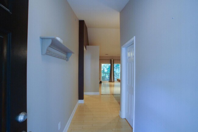 Building Photo - 2900 Trailwood Pines Ln
