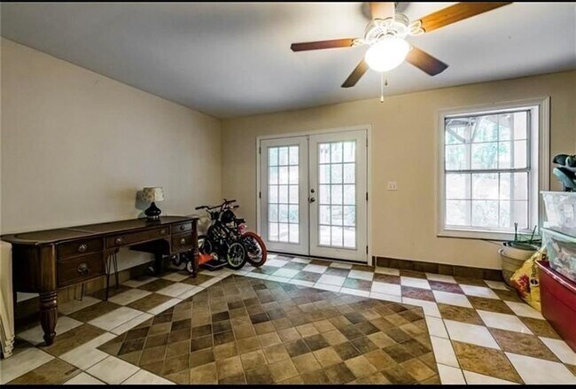 Building Photo - 2807 Crest Ridge Way SW